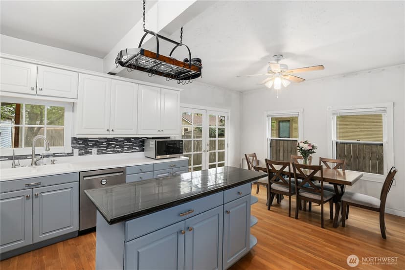 Property photo for 115 F Street SE, Auburn photo 17