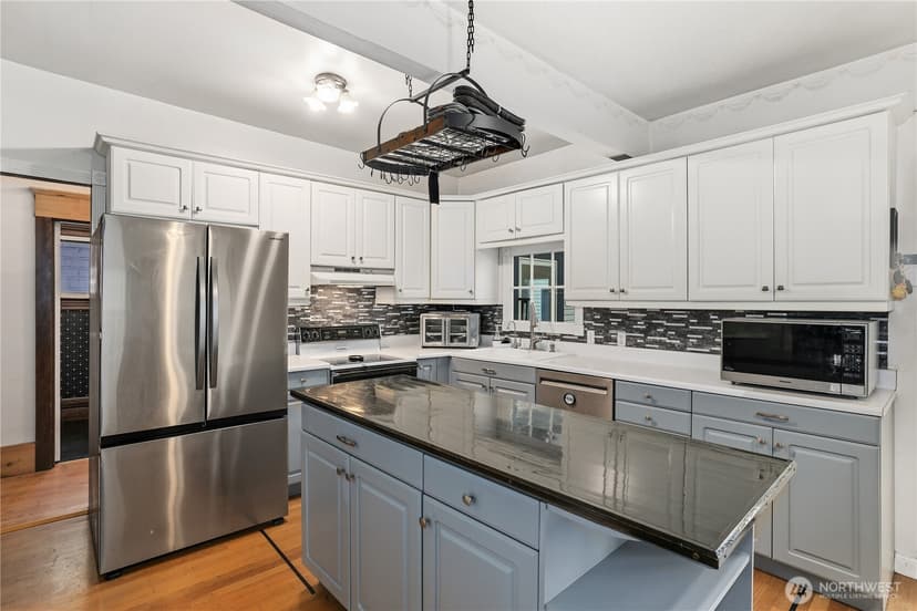 Property photo for 115 F Street SE, Auburn photo 12