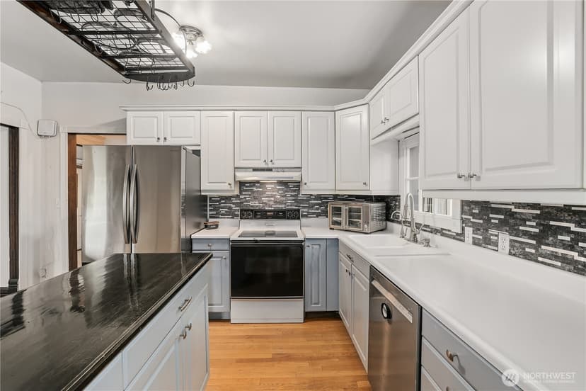 Property photo for 115 F Street SE, Auburn photo 15