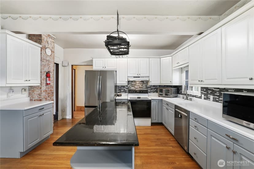 Property photo for 115 F Street SE, Auburn photo 14