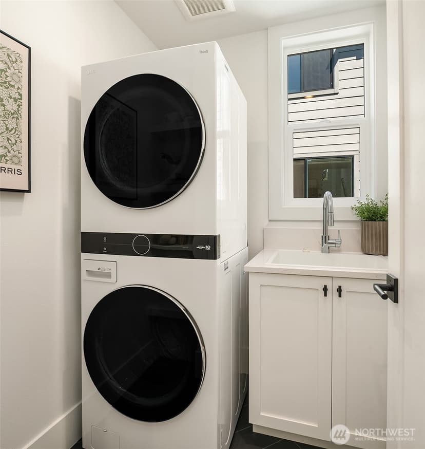 Property photo for 3023 65th Avenue SW, Seattle photo 30