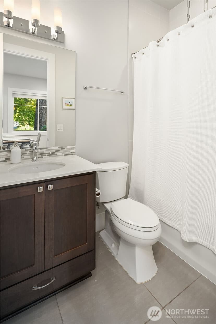 Property photo for 4525 90th Avenue SE, Mercer Island photo 8