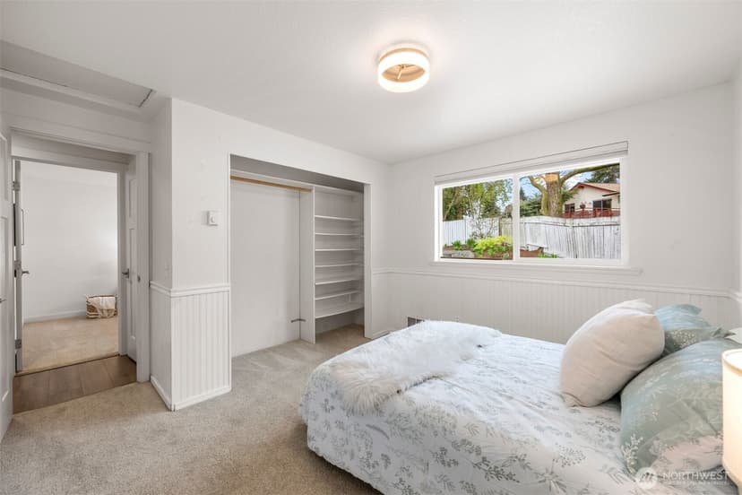 Property photo for 25 E Intercity Avenue, Everett photo 17