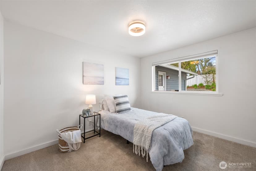Property photo for 25 E Intercity Avenue, Everett photo 19