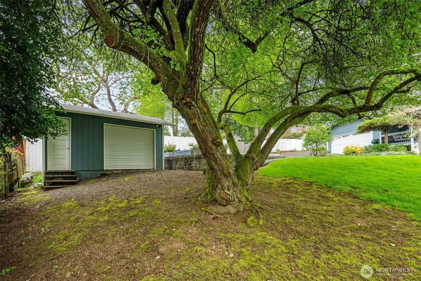Property photo for 25 E Intercity Avenue, Everett photo 26