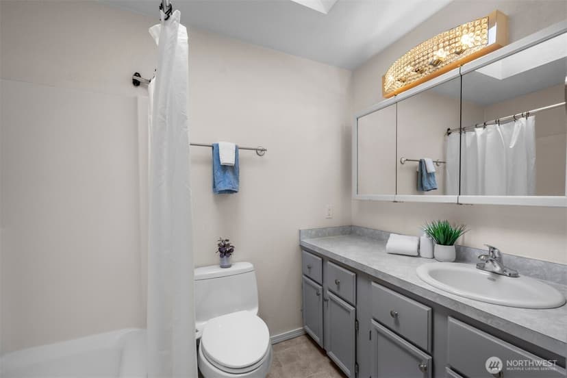 Property photo for 25 E Intercity Avenue, Everett photo 14