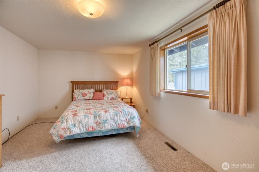 Property photo for 841 Bay View Court SE, Ocean Shores photo 31