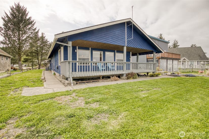 Property photo for 841 Bay View Court SE, Ocean Shores photo 8
