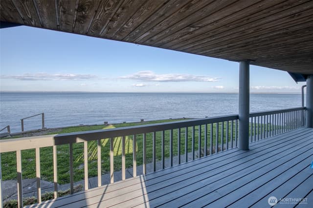 Property photo for 841 Bay View Court SE, Ocean Shores photo 4