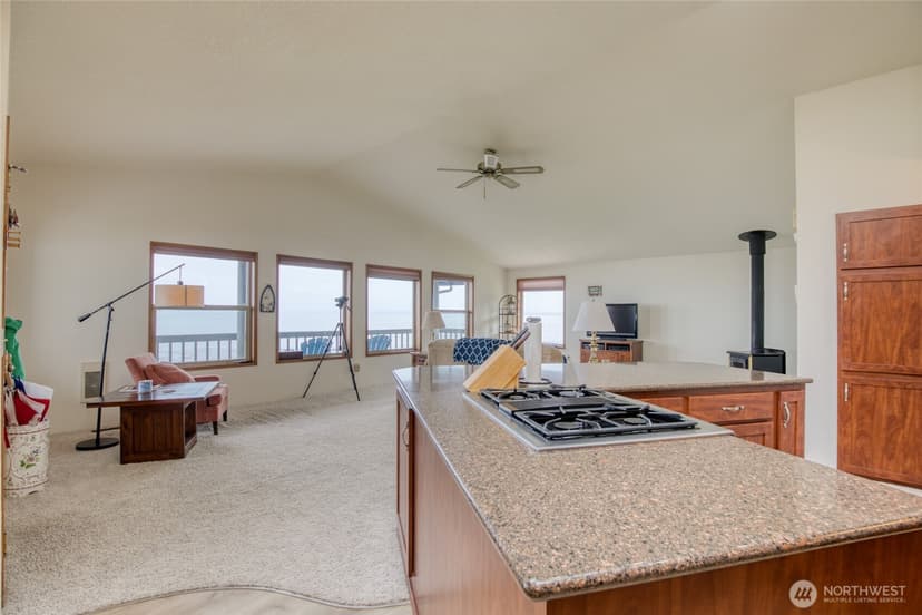 Property photo for 841 Bay View Court SE, Ocean Shores photo 19