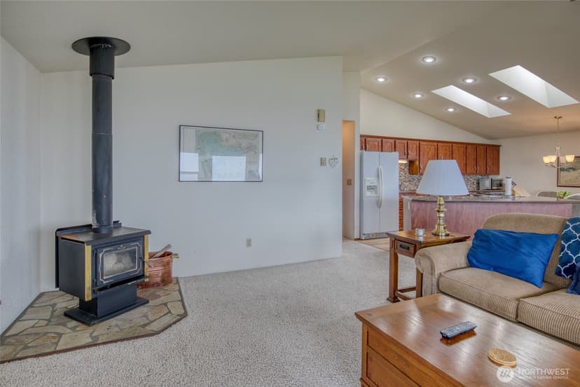 Property photo for 841 Bay View Court SE, Ocean Shores photo 18