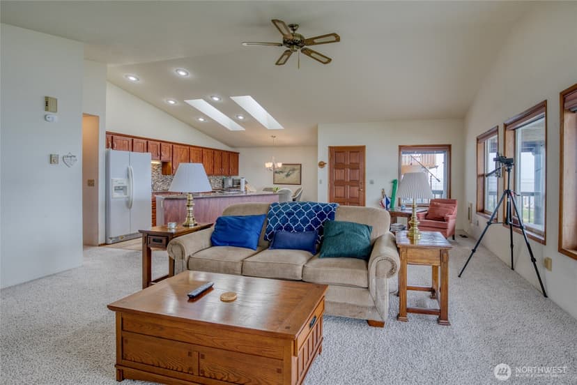 Property photo for 841 Bay View Court SE, Ocean Shores photo 14