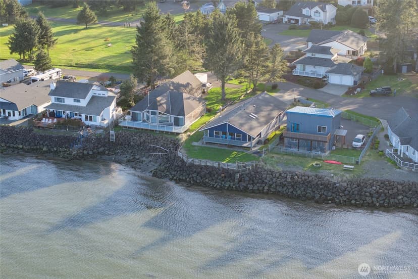 Property photo for 841 Bay View Court SE, Ocean Shores photo 2