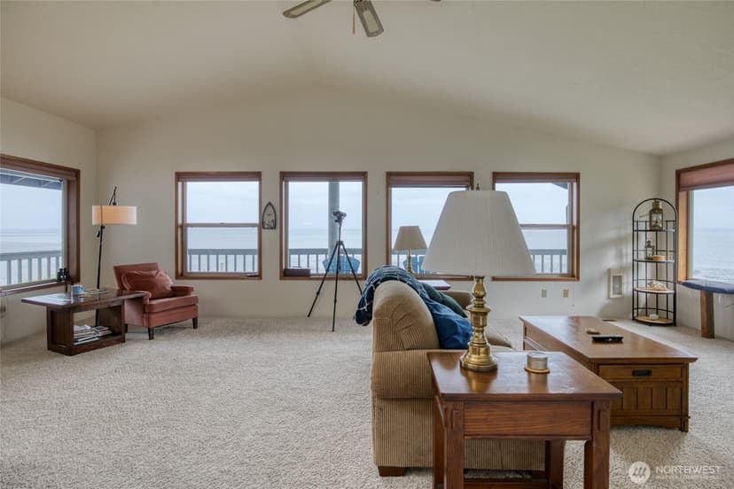 Property photo for 841 Bay View Court SE, Ocean Shores photo 11