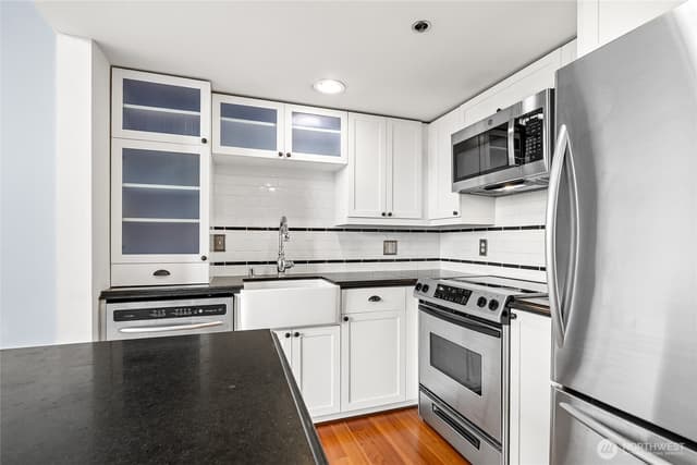 Property photo for 201 Galer Street #414, Seattle photo 4