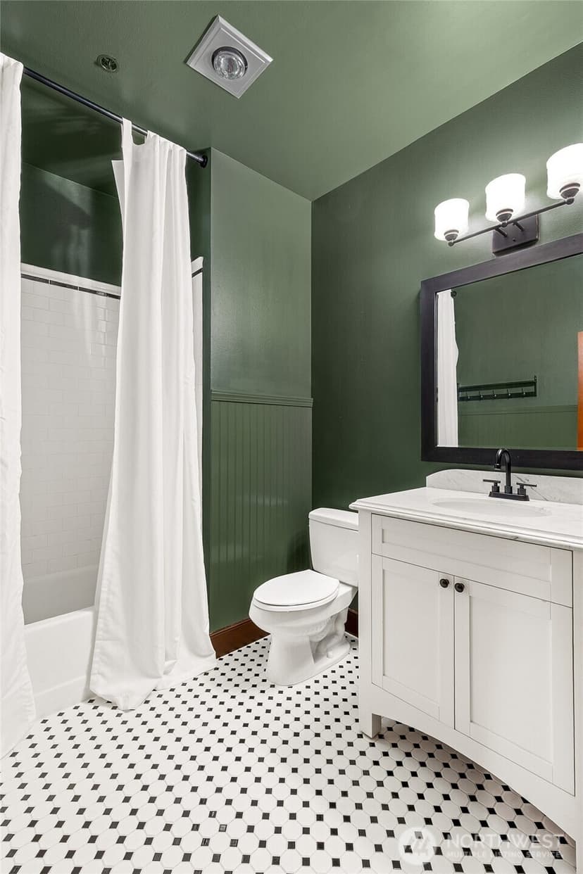 Property photo for 201 Galer Street #414, Seattle photo 9