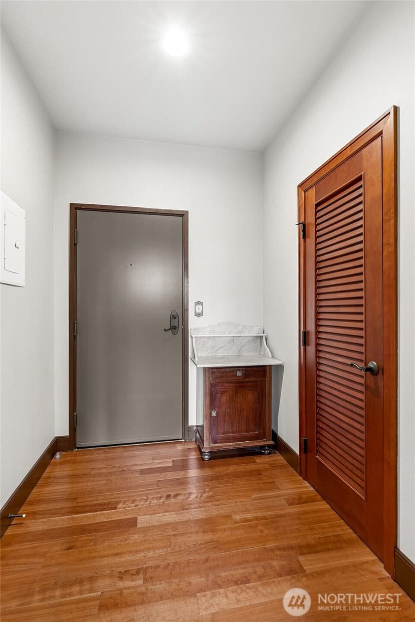 Property photo for 201 Galer Street #414, Seattle photo 8