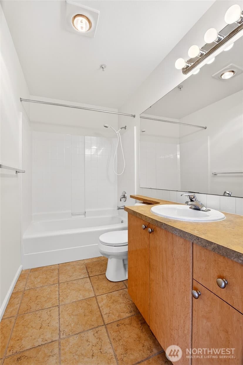 Property photo for 18 Dravus Street #407, Seattle photo 13