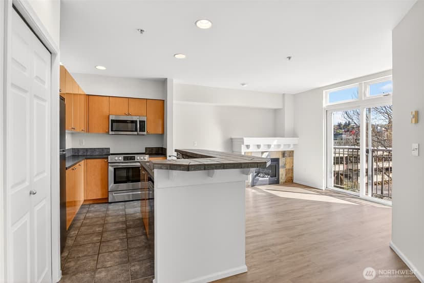 Property photo for 18 Dravus Street #407, Seattle photo 15