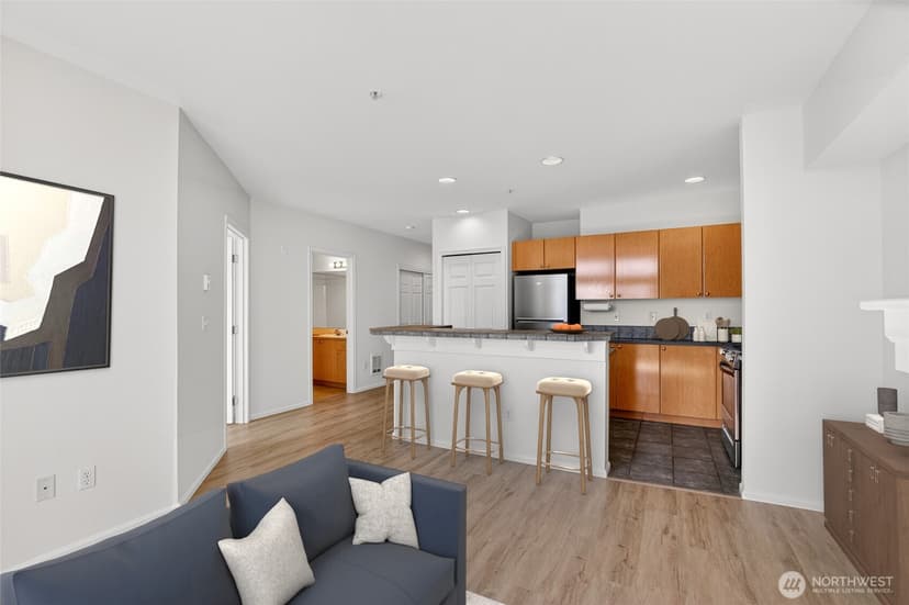 Property photo for 18 Dravus Street #407, Seattle photo 6