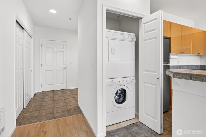 Property photo for 18 Dravus Street #407, Seattle photo 14