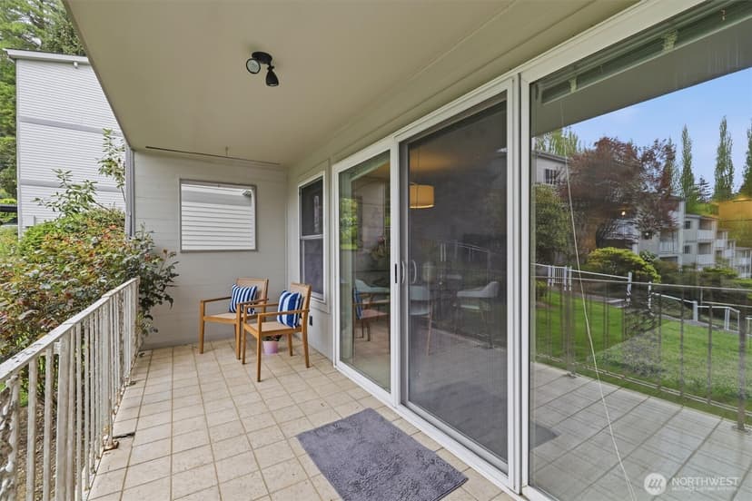 Property photo for 13259 15th Avenue NE #B7, Seattle photo 17