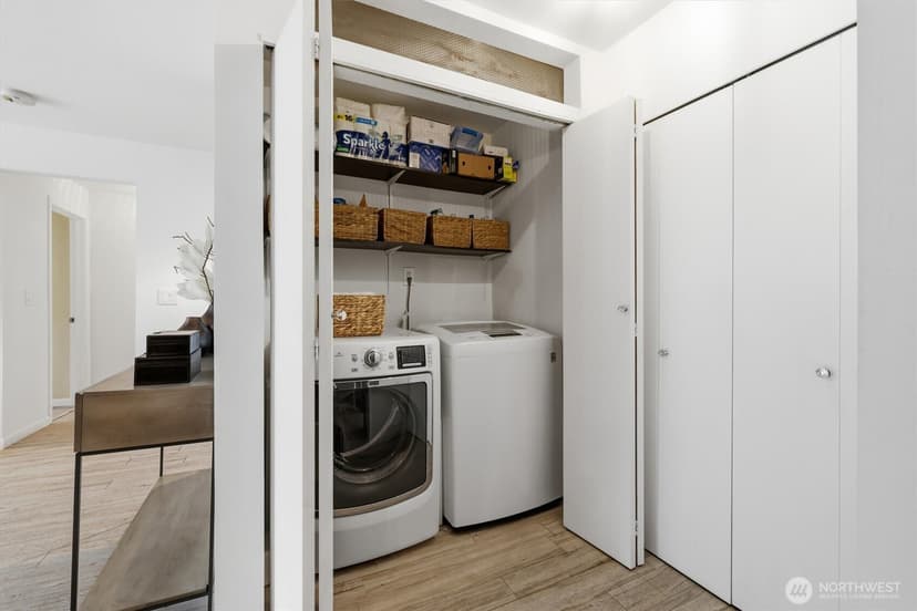 Property photo for 13259 15th Avenue NE #B7, Seattle photo 19
