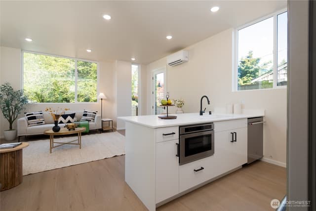 Property photo for 10330 14th Avenue NW, Seattle photo 3