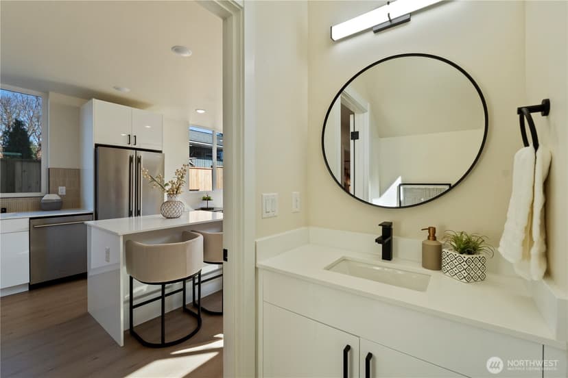 Property photo for 10330 14th Avenue NW, Seattle photo 4