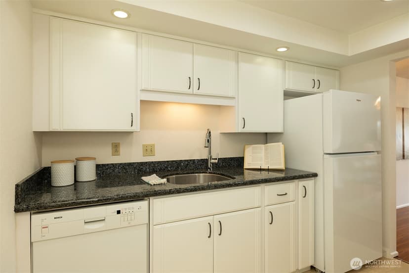 Property photo for 2219 13th Avenue W #5, Seattle photo 13