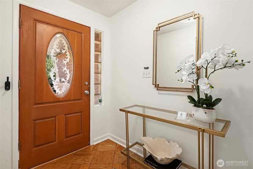 Property photo for 7348 55th Avenue NE, Seattle photo 3