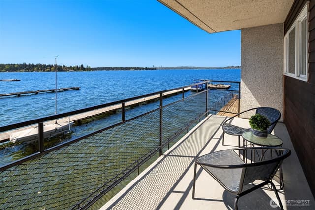Property photo for 6201 Lake Washington Boulevard NE #203, Kirkland photo 3
