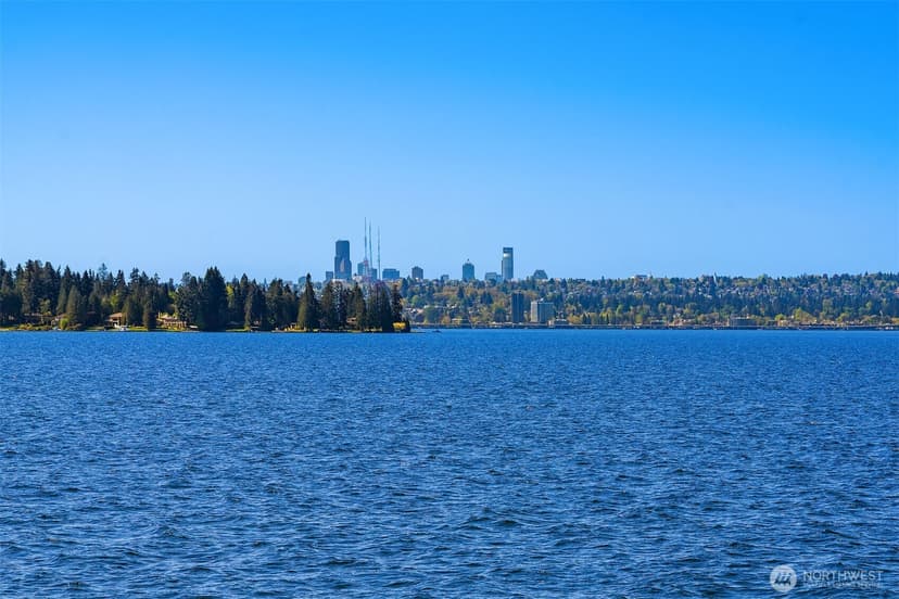 Property photo for 6201 Lake Washington Boulevard NE #203, Kirkland photo 18