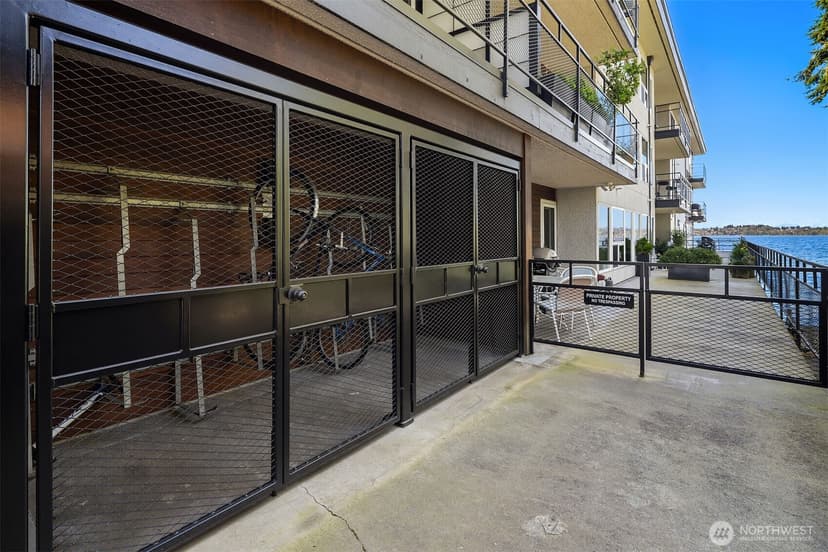 Property photo for 6201 Lake Washington Boulevard NE #203, Kirkland photo 30