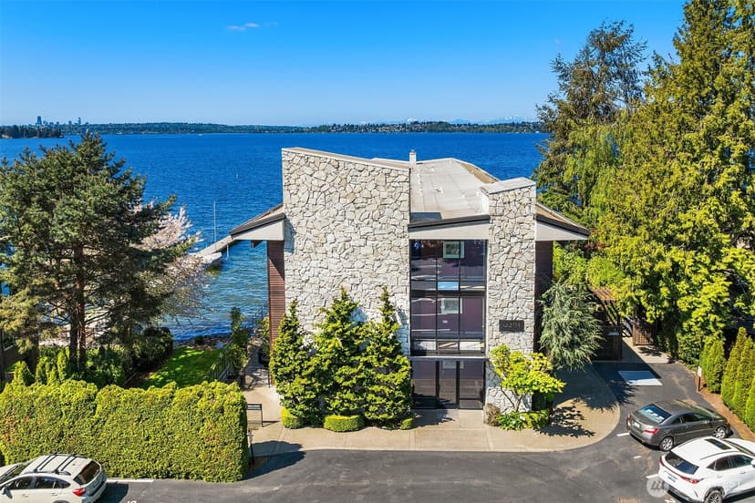 Property photo for 6201 Lake Washington Boulevard NE #203, Kirkland