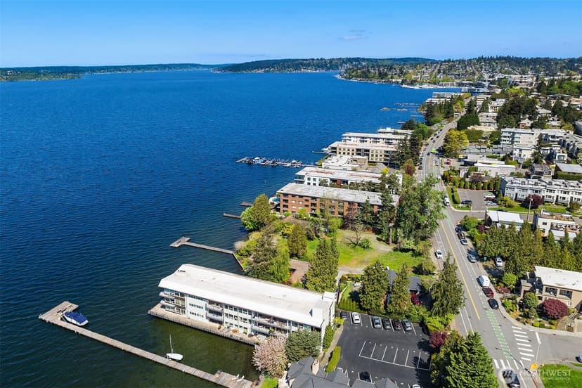 Property photo for 6201 Lake Washington Boulevard NE #203, Kirkland photo 25