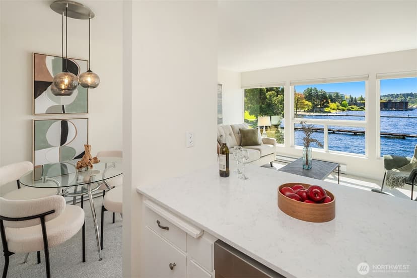 Property photo for 6201 Lake Washington Boulevard NE #203, Kirkland photo 13