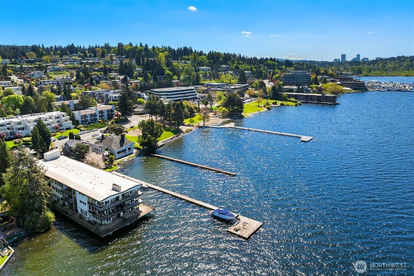 Property photo for 6201 Lake Washington Boulevard NE #203, Kirkland photo 26