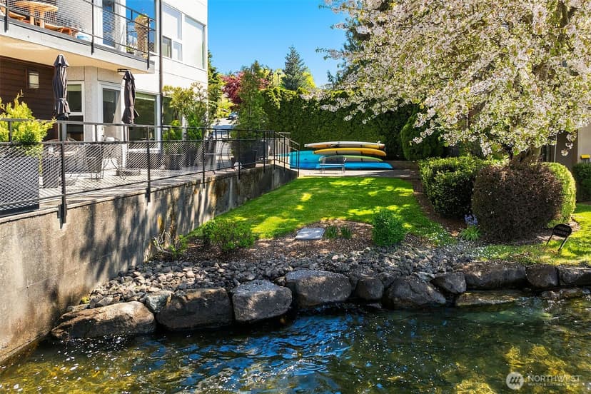 Property photo for 6201 Lake Washington Boulevard NE #203, Kirkland photo 28