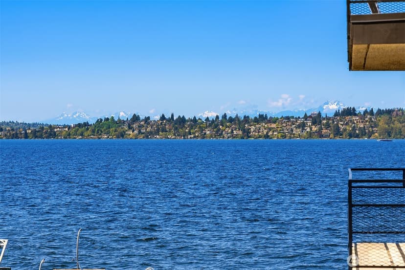 Property photo for 6201 Lake Washington Boulevard NE #203, Kirkland photo 19