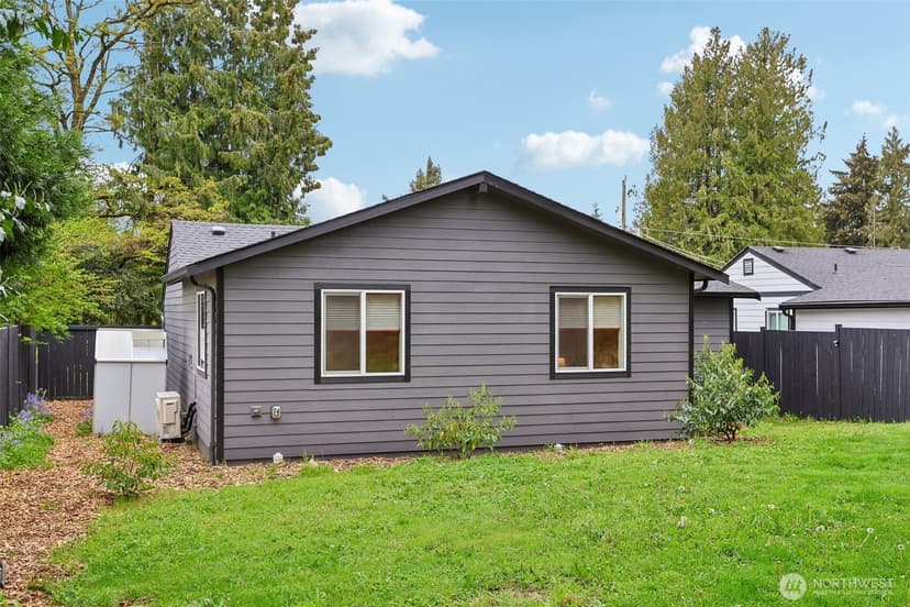 Property photo for 13428 6th Avenue S, Burien photo 35
