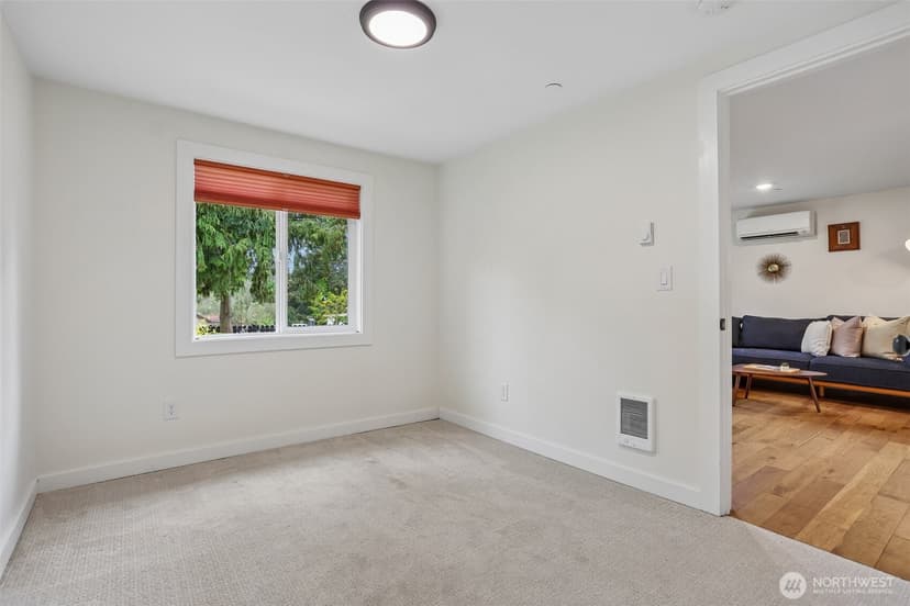 Property photo for 13428 6th Avenue S, Burien photo 16