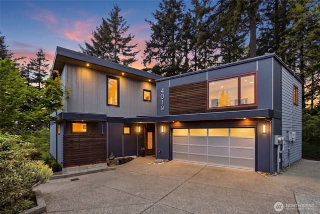 Property photo for 4019 131st Place SE, Bellevue