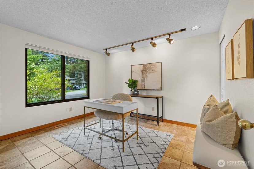 Property photo for 6923 237th Avenue NE, Redmond photo 15