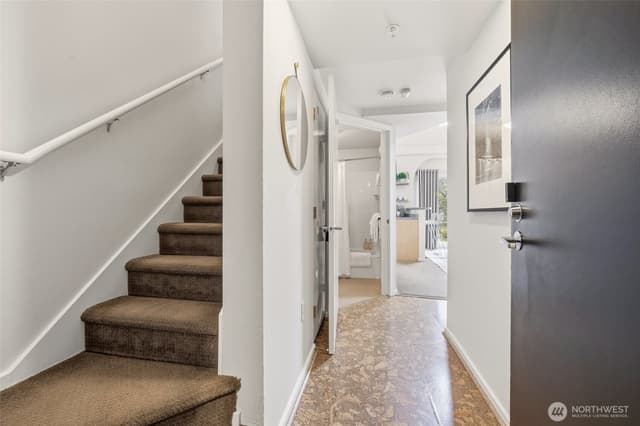 Property photo for 425 Vine Street #708, Seattle photo 5