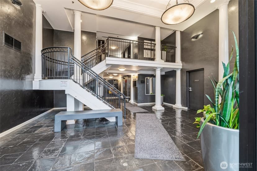 Property photo for 425 Vine Street #708, Seattle photo 4