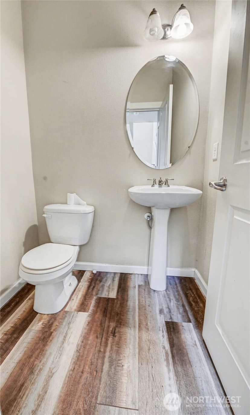 Property photo for 2413 165th Street E, Tacoma photo 8