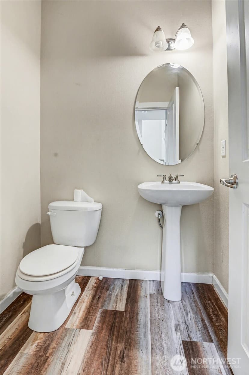 Property photo for 2413 165th Street E, Tacoma photo 7