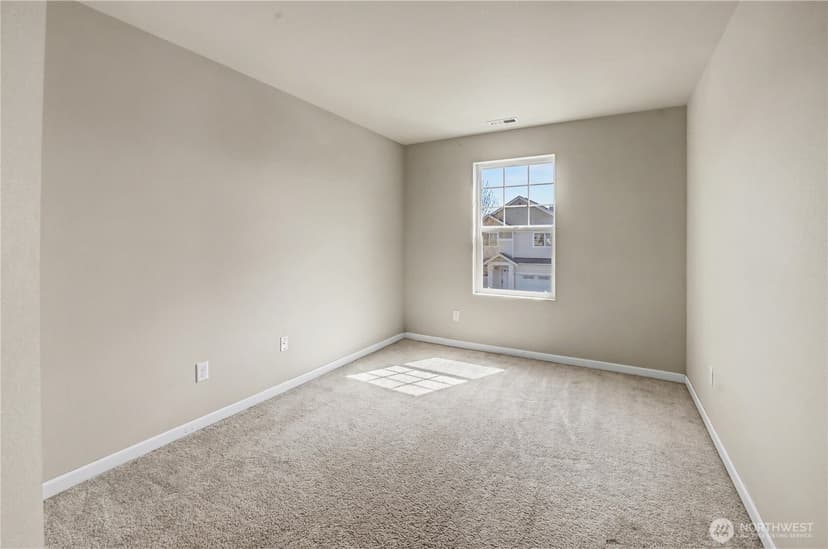 Property photo for 2413 165th Street E, Tacoma photo 13