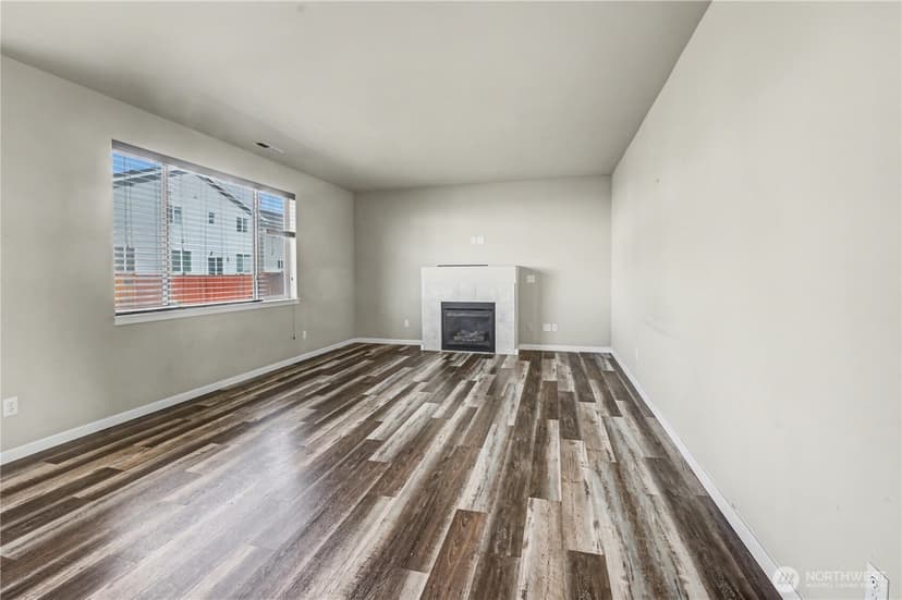 Property photo for 2413 165th Street E, Tacoma photo 6